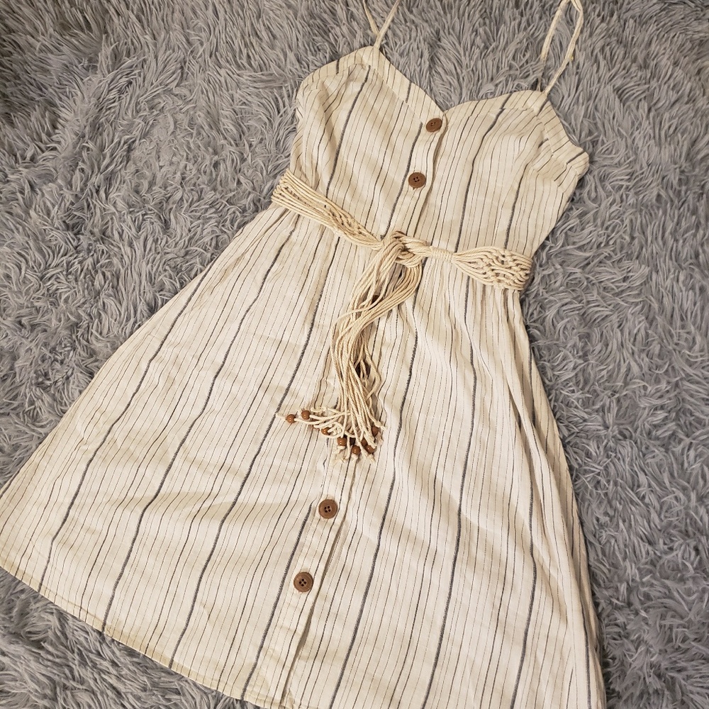 DRESSES | [NwT]Belted Button Up Dress!